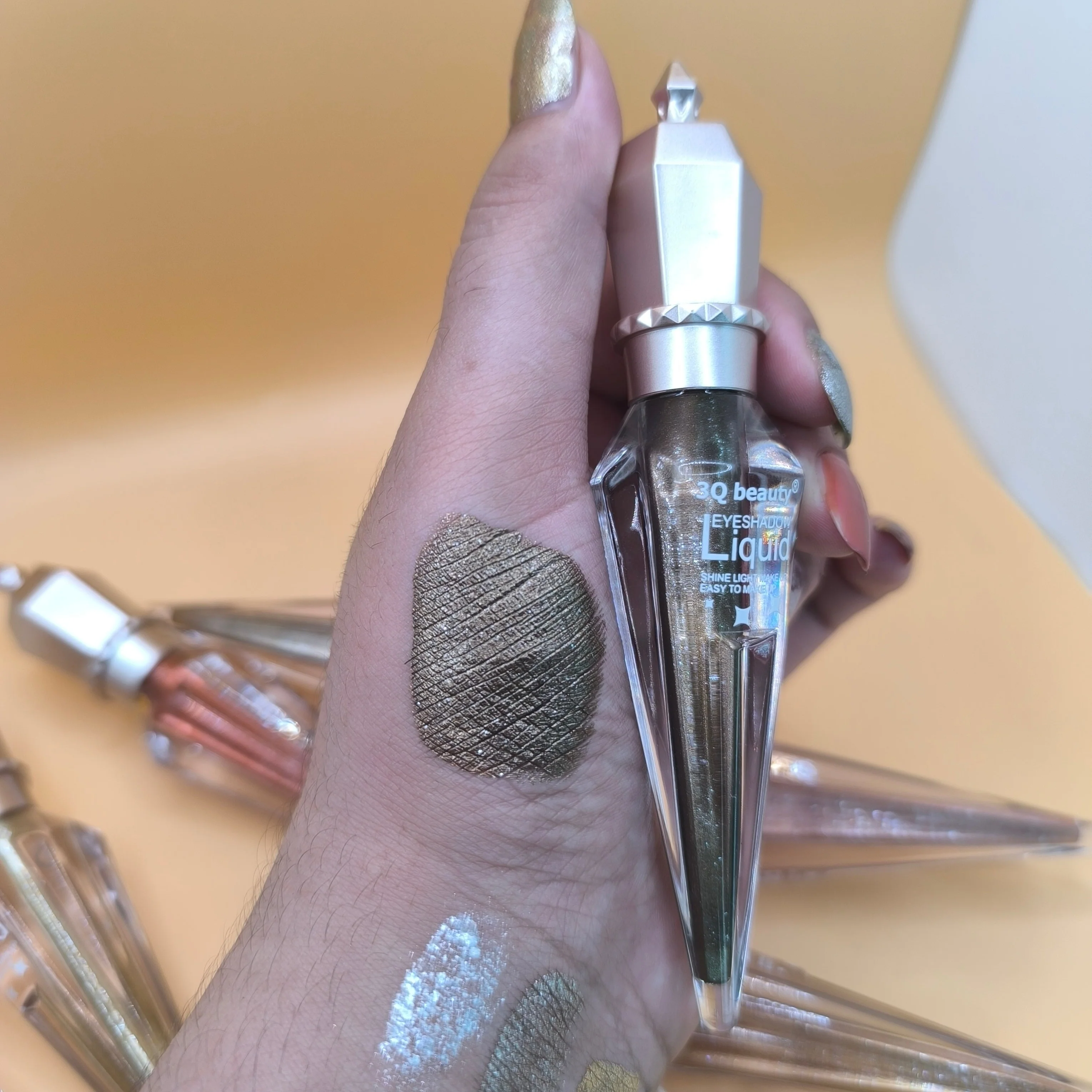 AQ Beauty Liquid Eyeshadow - Image 3