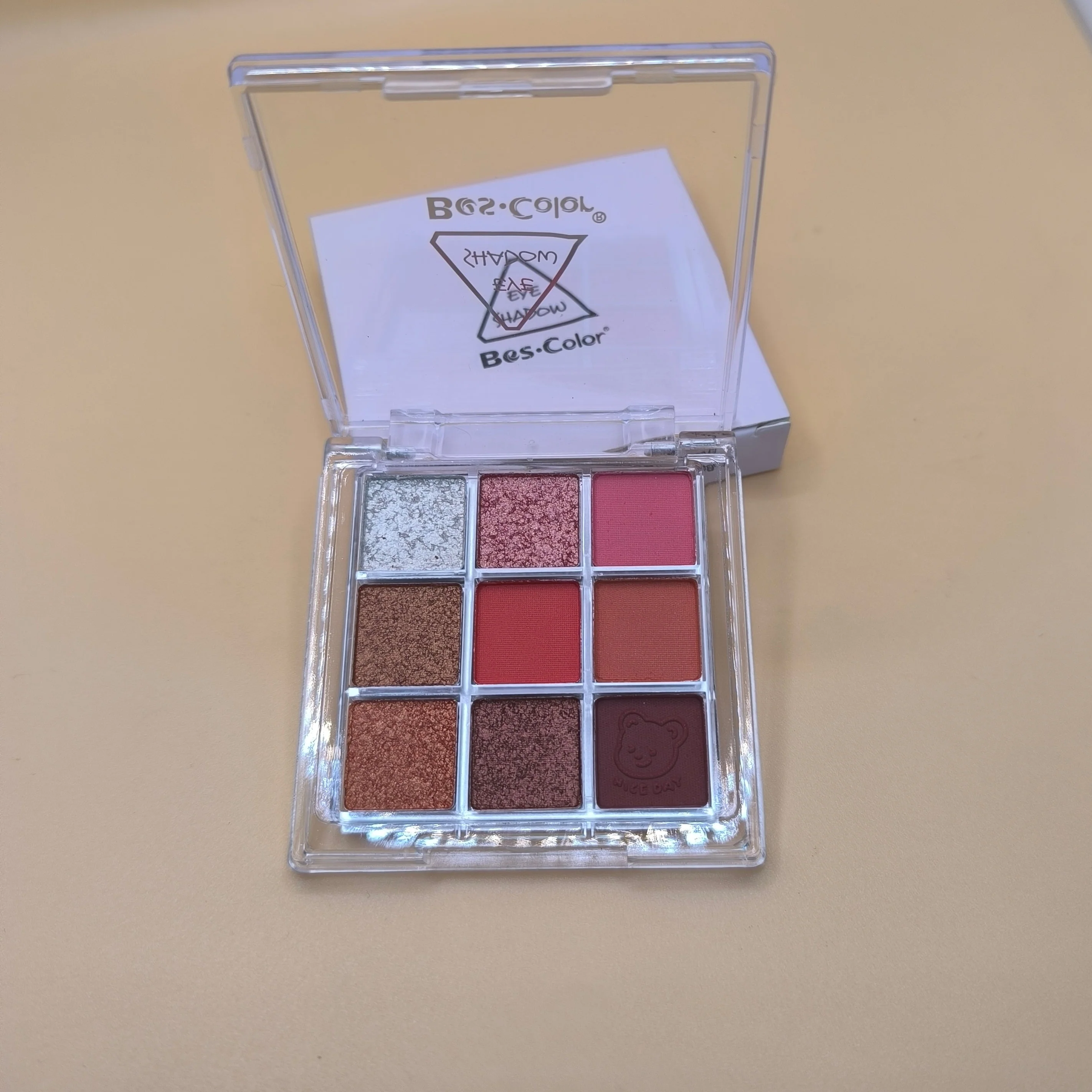 Coco Venus eyeshadow palette - Image 3