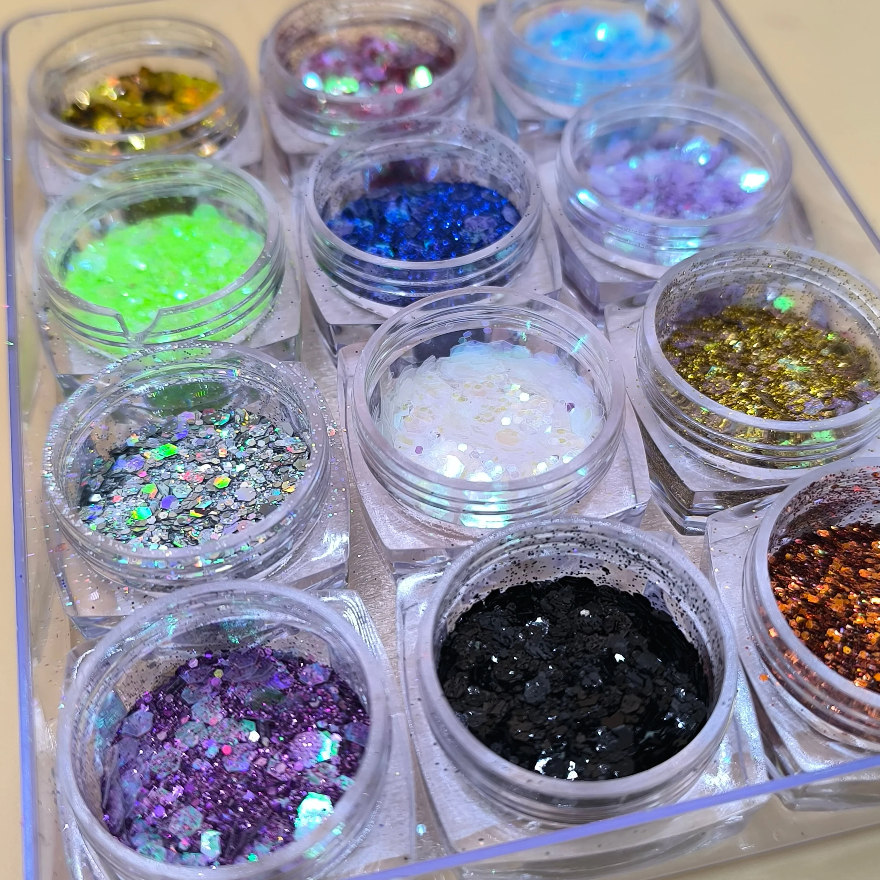 Pack of 12 Chunky Glitters - Image 2
